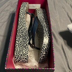 Never worn before Tory Burch flip flops